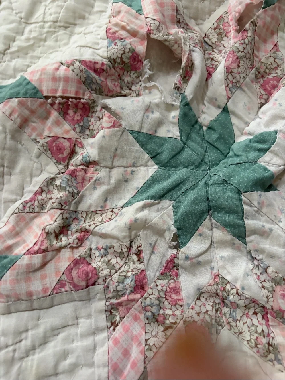 Handmade Floral Star Patchwork Quilt in Pink and light green